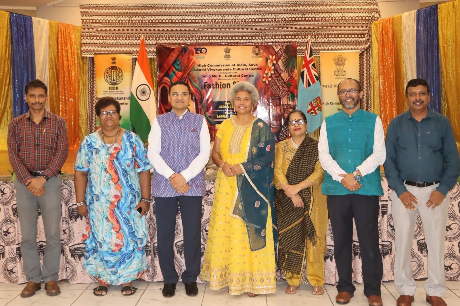 HC Suneet Mehta joined the Veilomani-Dosti Fashion Show